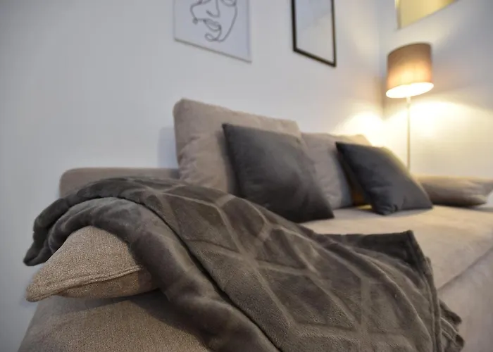 Super Central City Appartement With Free Parking